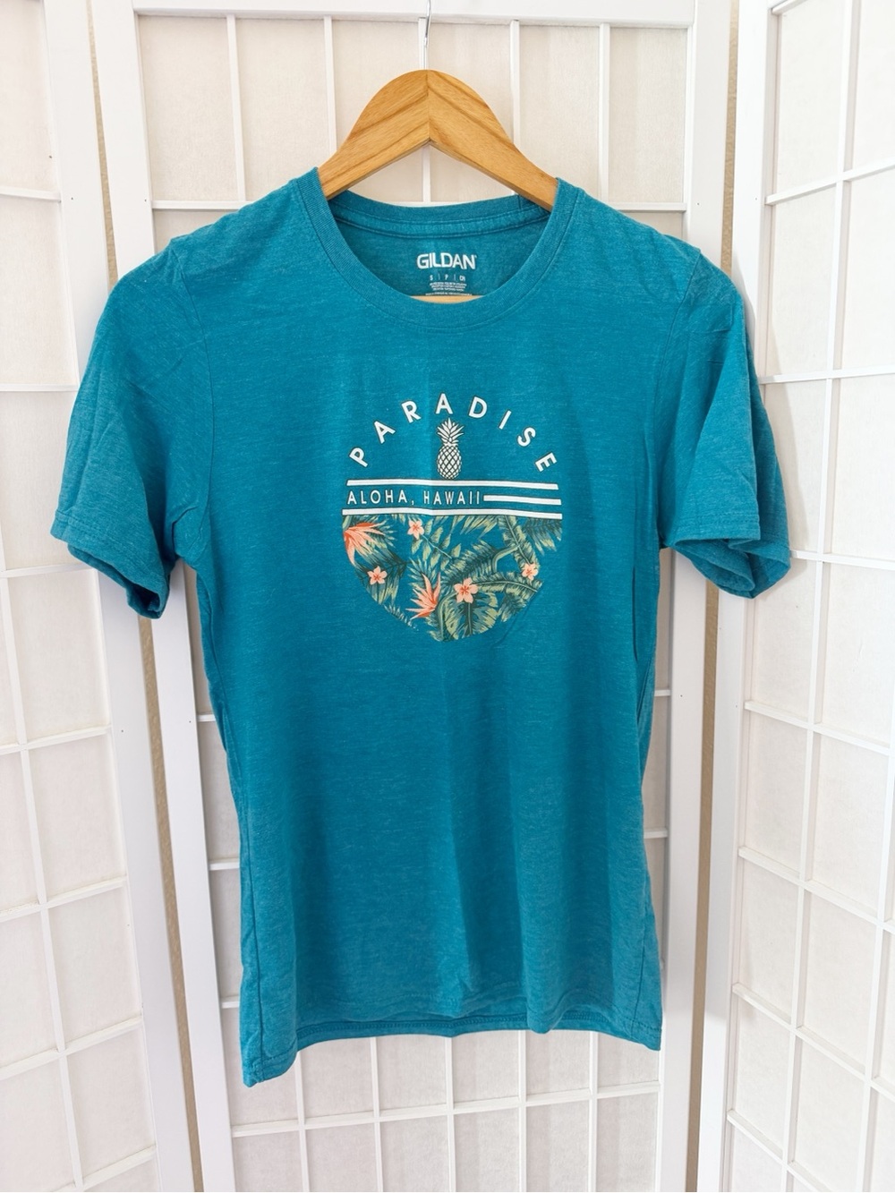 Paradise Aloha Hawaii Floral Graphic Tee Small